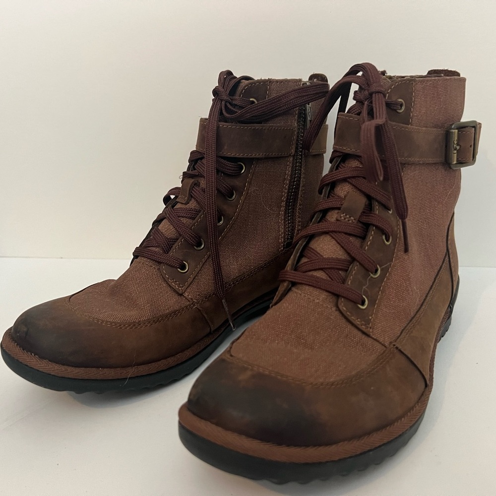 UGG Waterproof Boot (Women) 6.5 leather wool belted ankle strap lace up